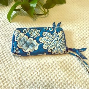 Vera Bradley floral white and blue wristlet, ID holder, card holder